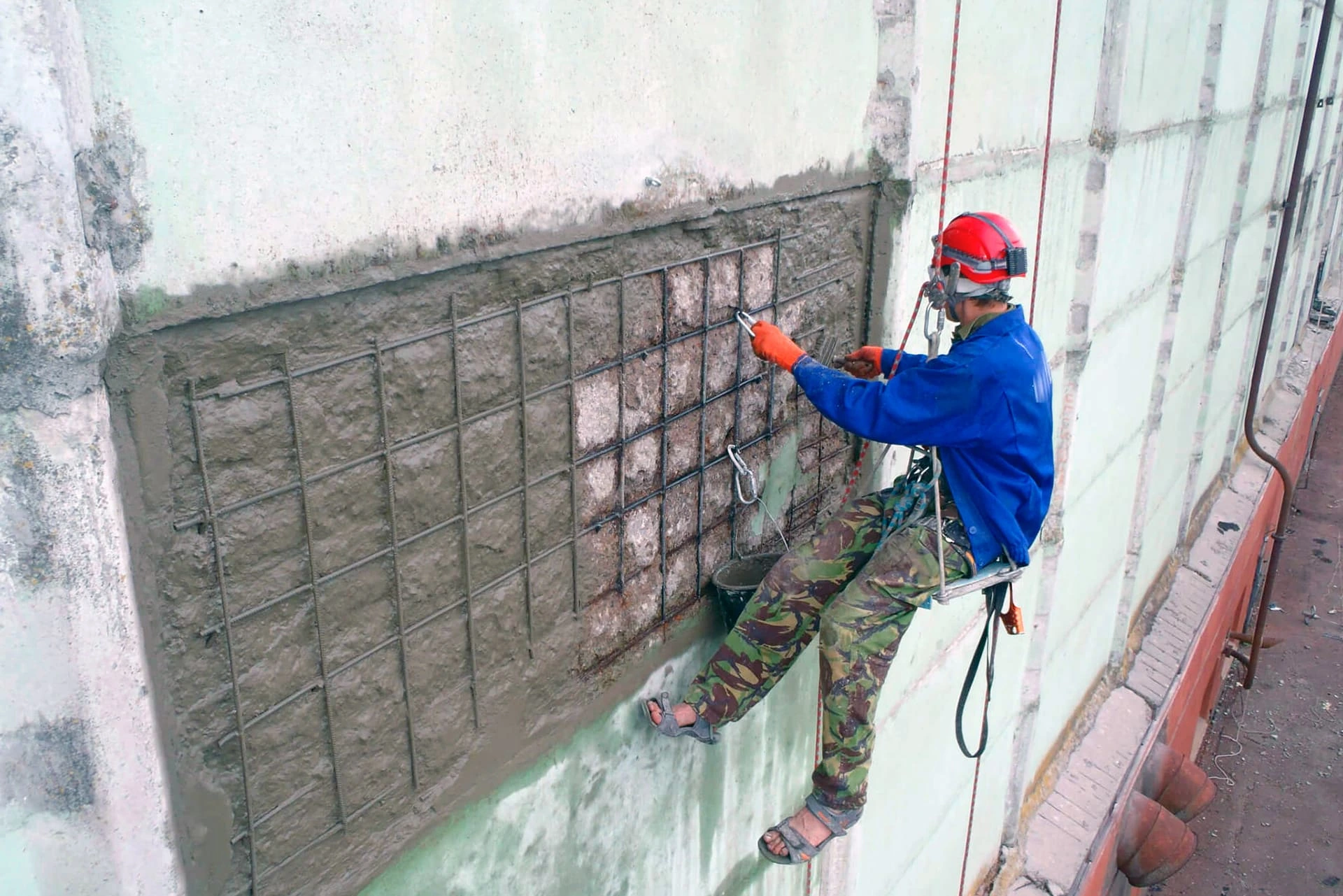 Восстановление бетонных поверхностей - Усиление конструкций от СтройСтрикт